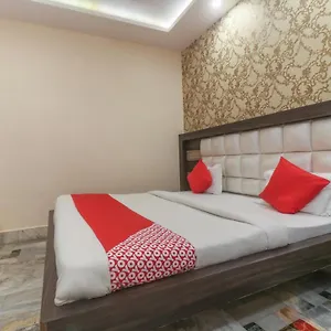 Oyo 60651 Hotel Arya Hotel Varanasi